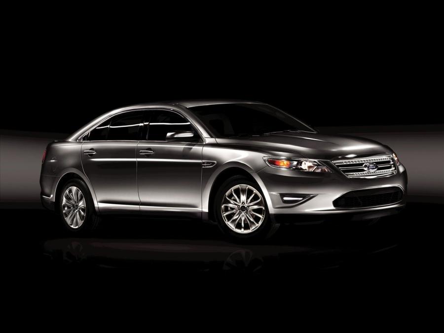  Ford Taurus Limited 2010 года  (фото 40 из 43)